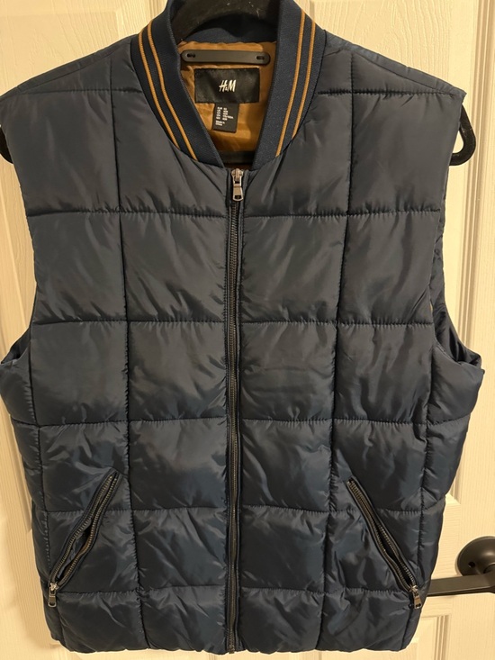 H&M Other - H&M Men's Dark Navy Quilted Puffer Vest with Contrast Collar